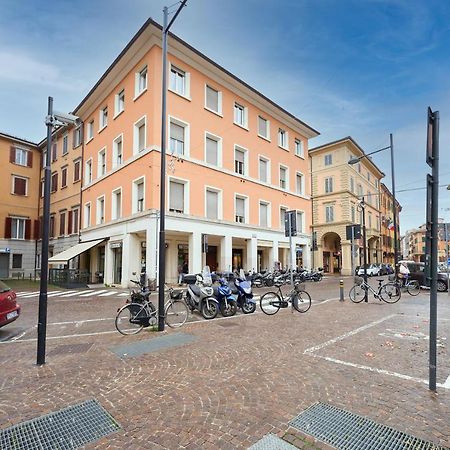 D'Azeglio 62 Luxury Rooms Болоня Екстериор снимка