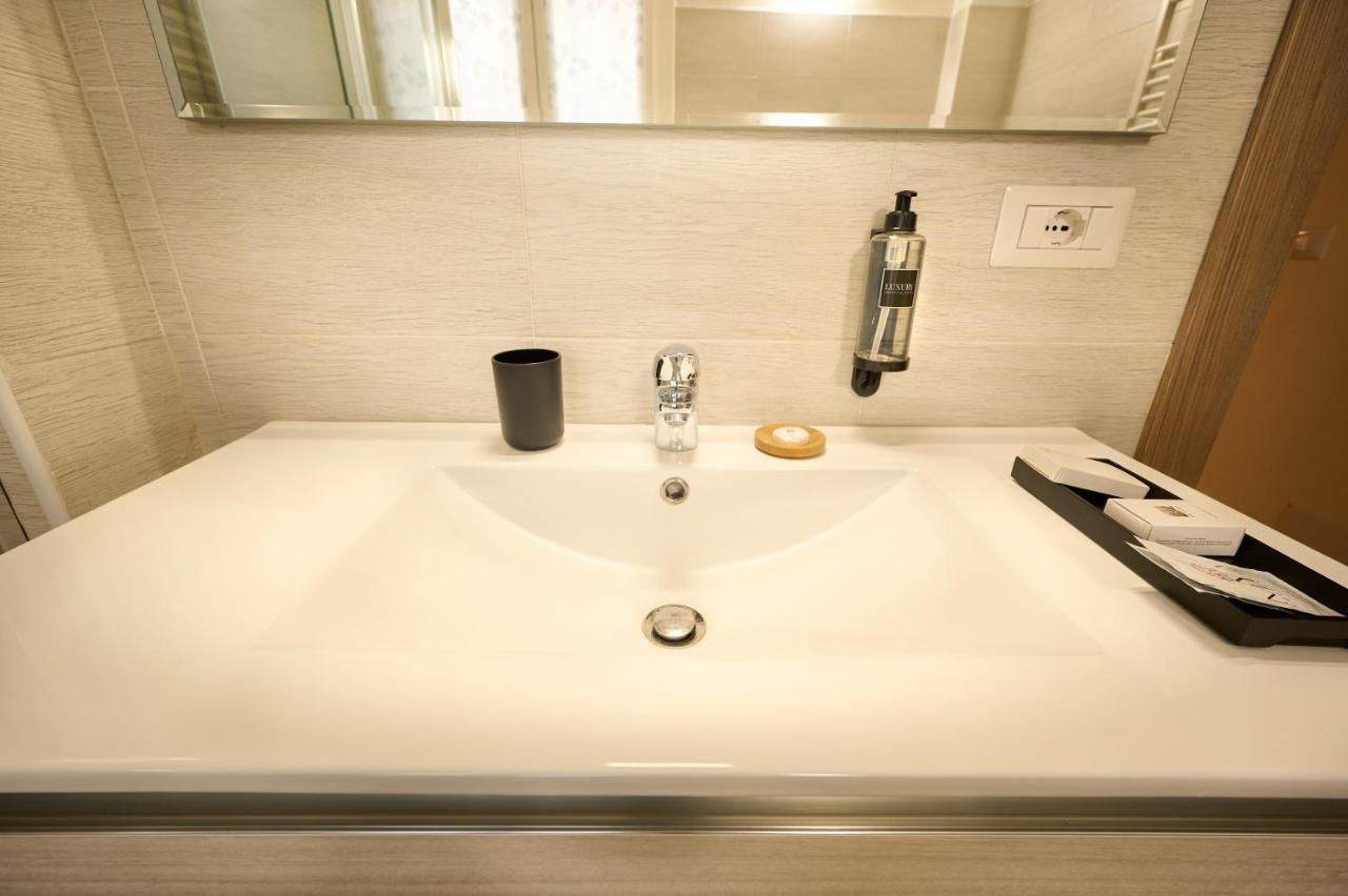 D'Azeglio 62 Luxury Rooms Болоня Екстериор снимка