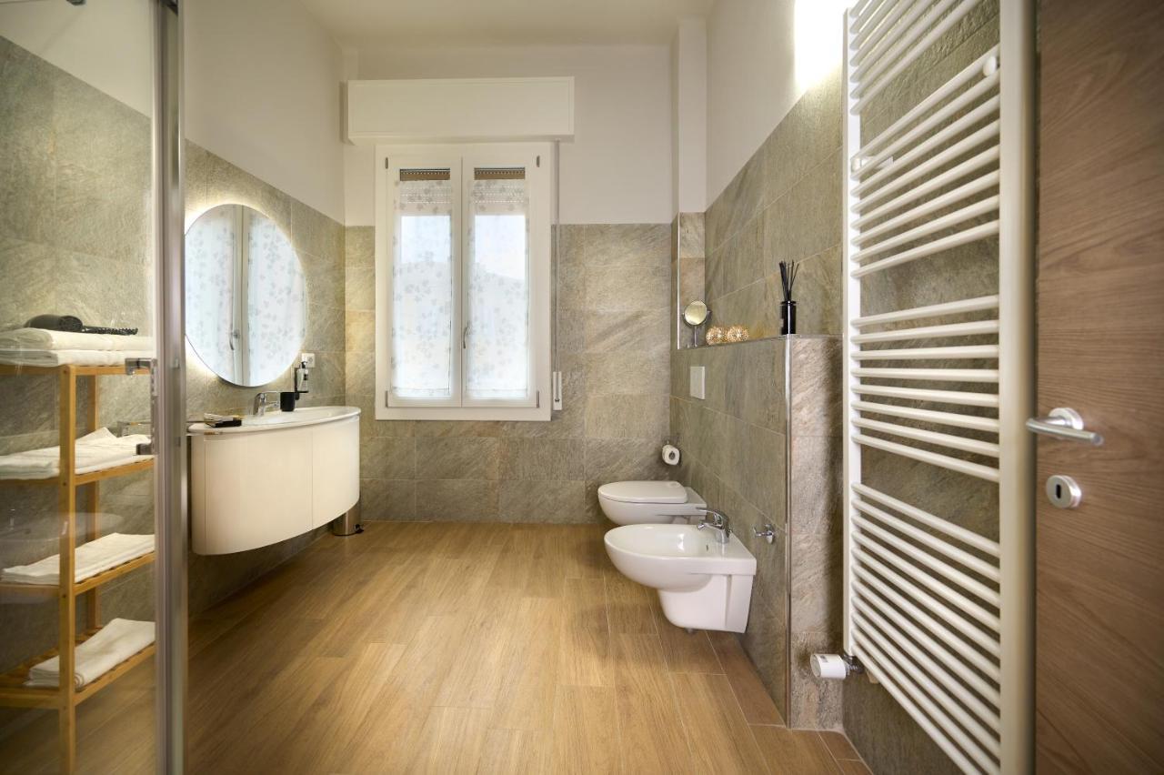 D'Azeglio 62 Luxury Rooms Болоня Екстериор снимка