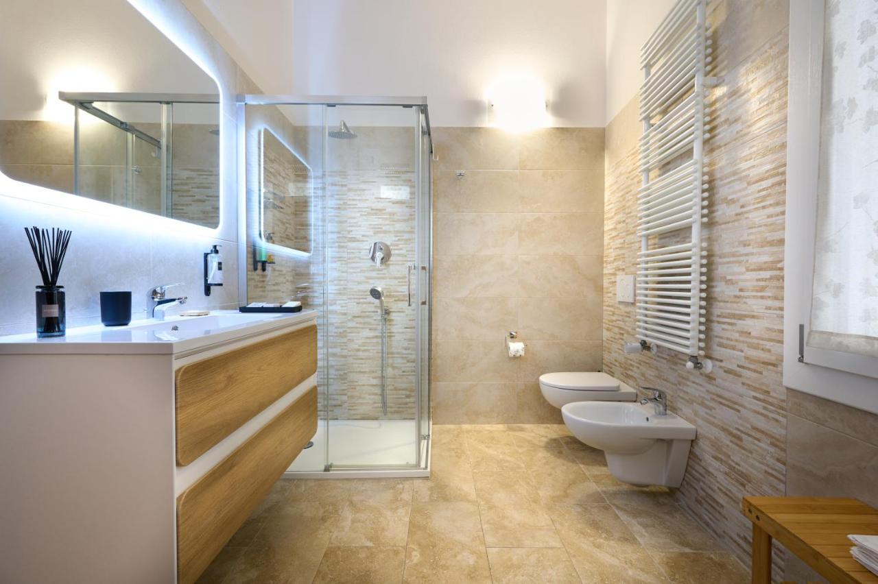 D'Azeglio 62 Luxury Rooms Болоня Екстериор снимка