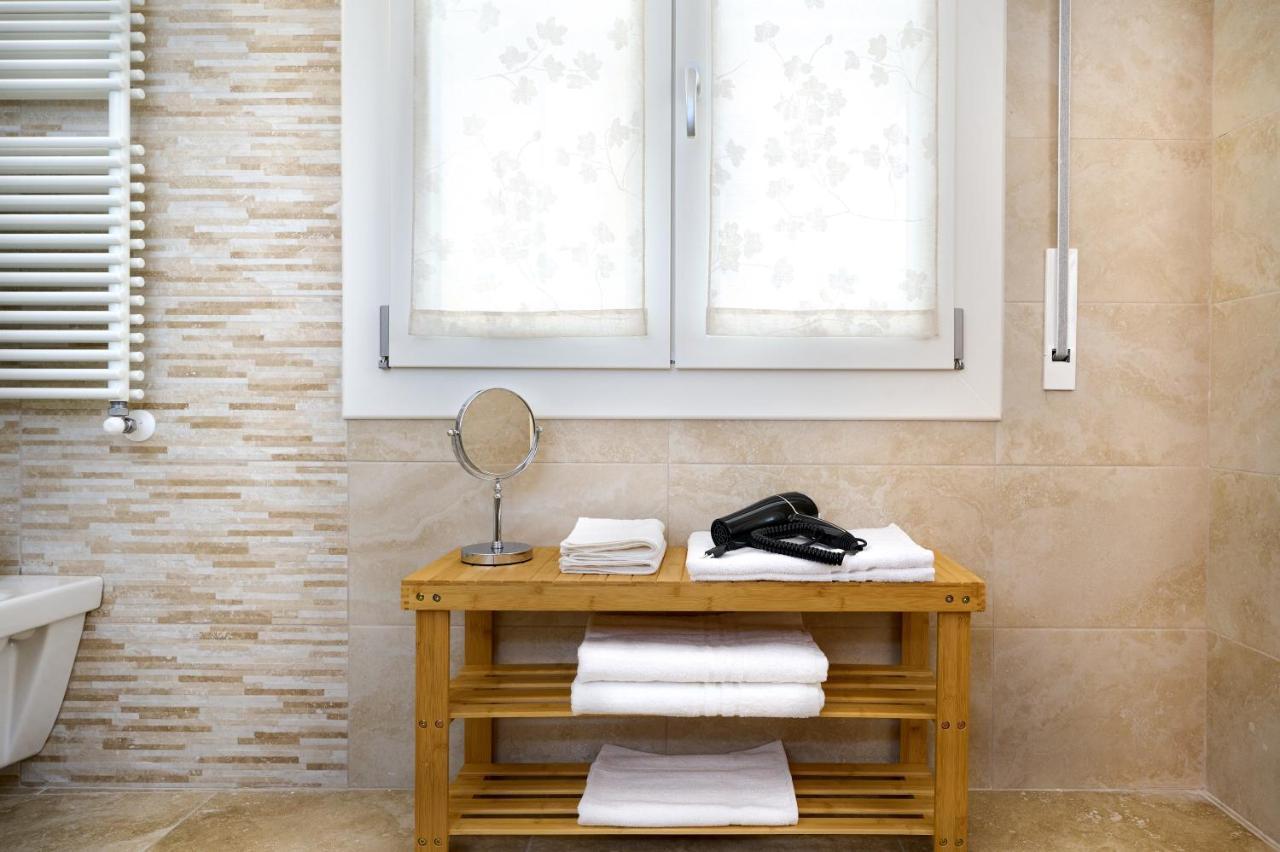 D'Azeglio 62 Luxury Rooms Болоня Екстериор снимка